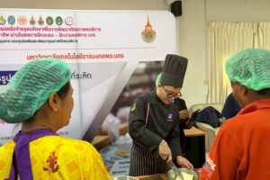 LINE_ALBUM_1569_260501_6