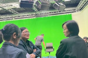 LINE_ALBUM_271168_251127_9