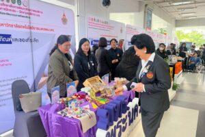 LINE_ALBUM_30169_260203_6