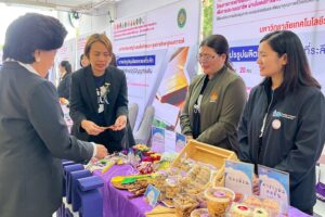 LINE_ALBUM_30169_260203_9