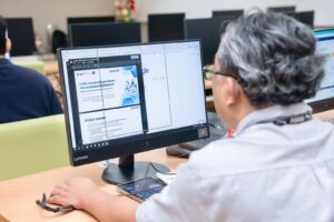 LINE_ALBUM_31268_251204_10