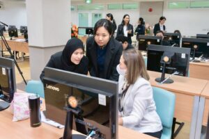 LINE_ALBUM_31268_251204_2