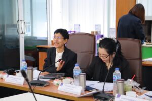 LINE_ALBUM_41268_251204_4