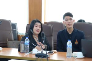 LINE_ALBUM_41268_251204_8