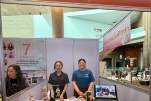LINE_ALBUM_4869_260811_3