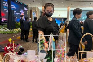 LINE_ALBUM_4869_260811_7