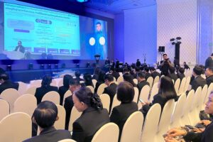 LINE_ALBUM_81268_251209_5