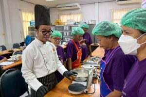 LINE_ALBUM_ทองม้วน_260410_13